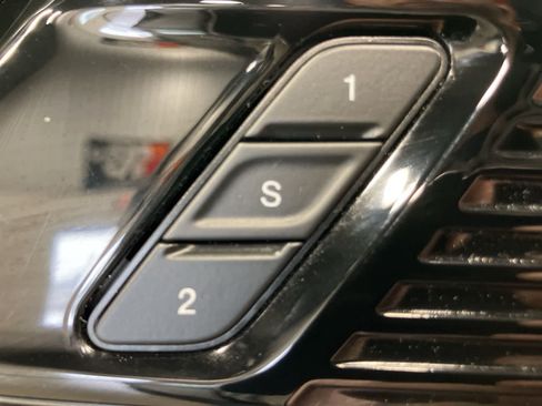 Used 2024 Jeep Wagoneer Series III AWD/4WD image 14