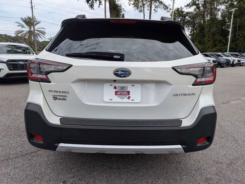 Certified 2024 Subaru Outback Limited AWD/4WD image 4
