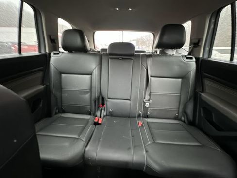 Used 2023 Volkswagen Atlas SE w/ Black Wheel Package image 27