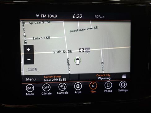 Used 2022 Jeep Grand Cherokee Laredo X AWD/4WD image 24