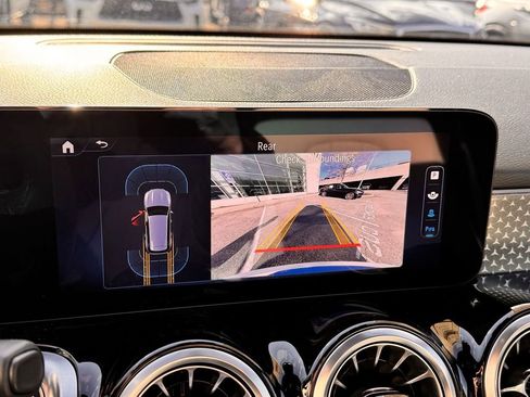 Certified 2025 Mercedes-Benz GLB 250 4MATIC image 25