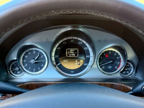 Used 2012 Mercedes-Benz E 350 4MATIC Sedan image 39