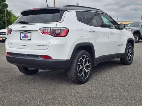 Certified 2025 Jeep Compass Limited AWD/4WD image 3