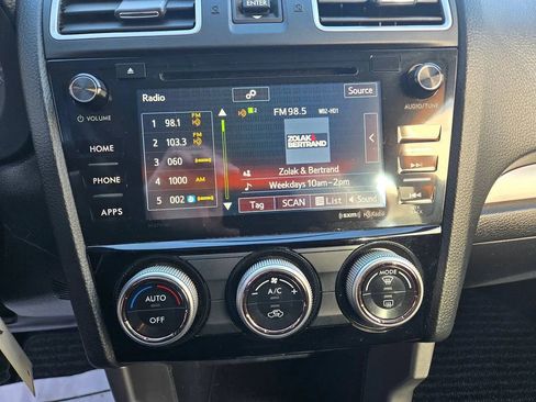 Used 2018 Subaru Forester 2.5i Premium w/ All-Weather Package image 18