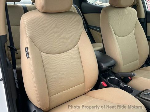 Used 2013 Hyundai Elantra GLS w/ Preferred Pkg image 10