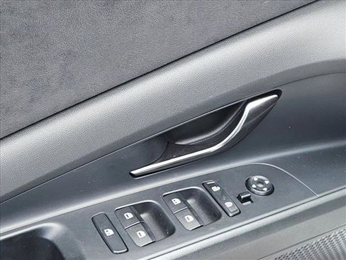 Used 2022 Hyundai Elantra N FWD image 20