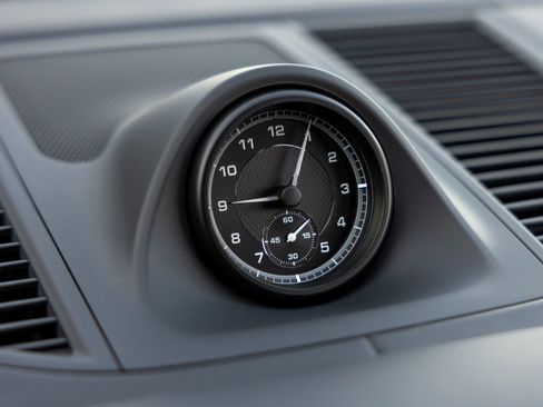 New 2026 Porsche Macan image 32