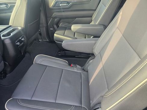 Used 2026 GMC Yukon XL Elevation image 12