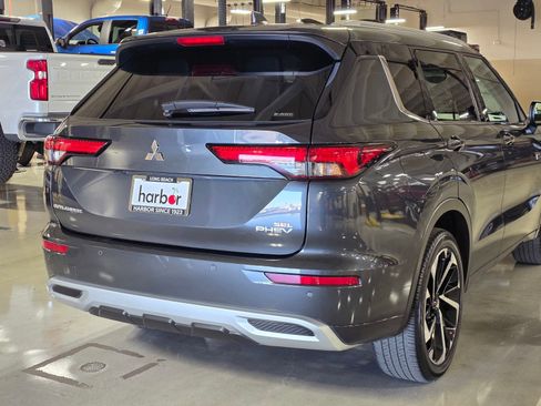 Used 2024 Mitsubishi Outlander SEL image 11