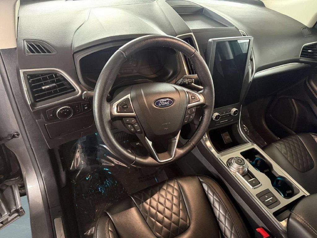 Used 2023 Ford Edge Titanium AWD/4WD image 11