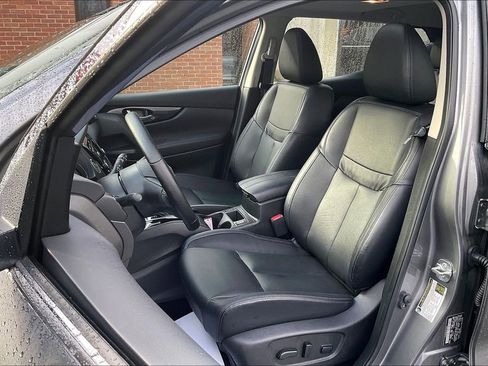 Used 2022 Nissan Rogue Sport SL w/ Premium Package image 24