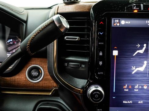 Used 2024 RAM 2500 Limited w/ Safety Group image 31