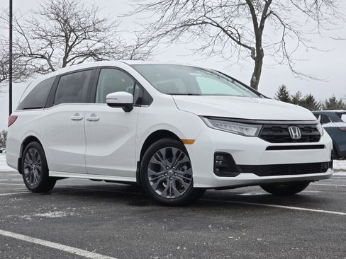 New 2026 Honda Odyssey Touring image 2