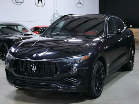 Used 2018 Maserati Levante S GranSport image 6