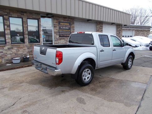 Used 2011 Nissan Frontier S image 3