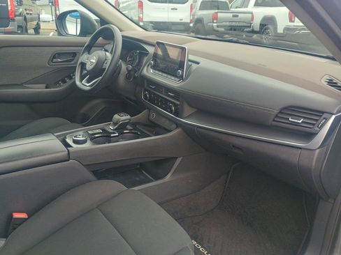 Used 2023 Nissan Rogue S AWD/4WD image 17