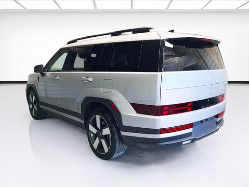 Used 2025 Hyundai Santa Fe Limited FWD image 6