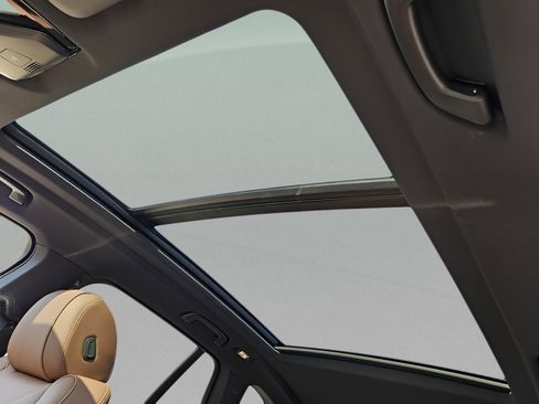 New 2026 BMW X5 sDrive40i image 17