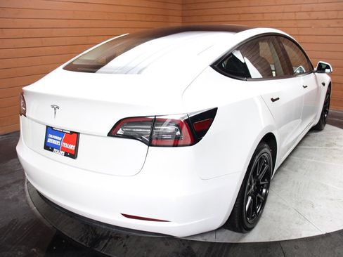 Used 2023 Tesla Model 3 Standard Range image 3