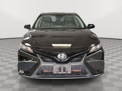 Used 2023 Toyota Camry SE w/ Cold Weather Package FWD image 7