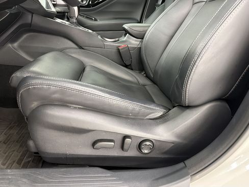 Used 2024 Subaru Outback Touring XT AWD/4WD image 16