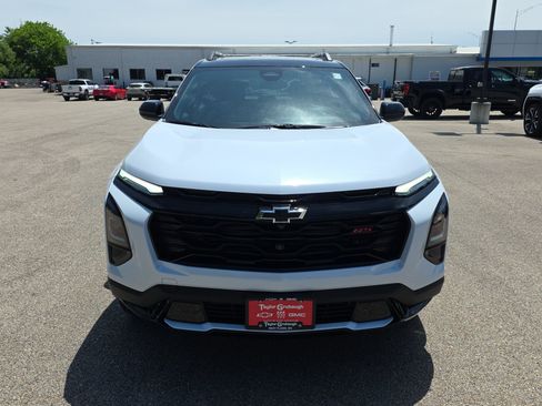 New 2026 Chevrolet Equinox RS w/ Convenience Package III FWD image 3