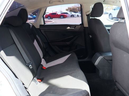 Used 2019 Volkswagen Jetta SE image 23