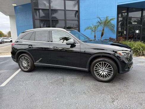 Used 2023 Mercedes-Benz GLC 300 4MATIC image 4