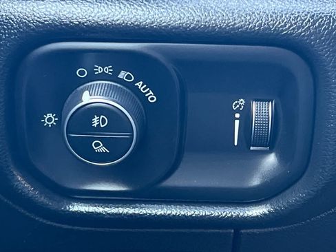 Used 2020 RAM 1500 Big Horn AWD/4WD image 32