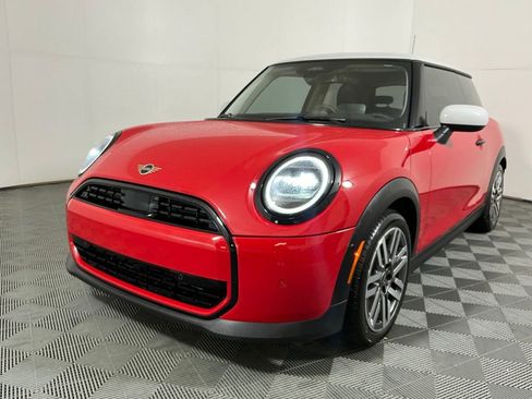 Certified 2025 MINI Cooper 2-Door Hardtop FWD image 2