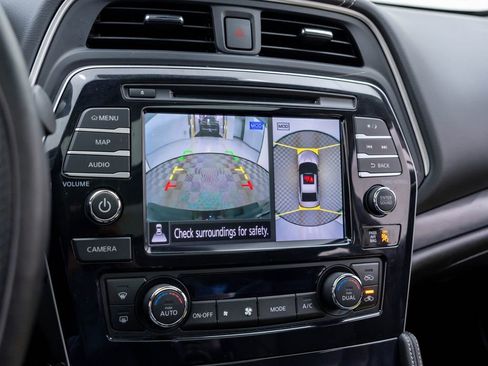 Used 2019 Nissan Maxima Platinum w/ Sport Mat Group FWD image 25