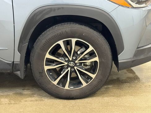 Used 2025 Toyota Corolla Cross L image 4