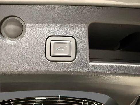 New 2026 Chevrolet Equinox LT w/ Convenience Package II FWD image 39
