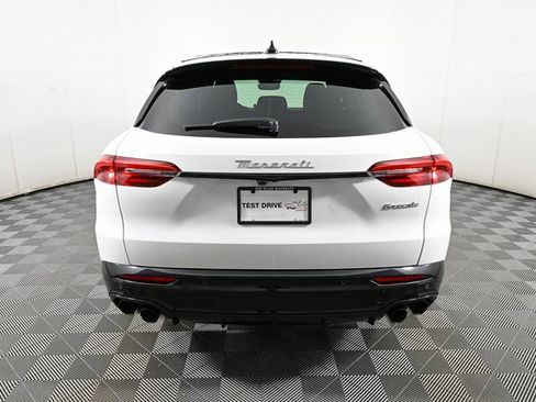 New 2025 Maserati Grecale Modena image 32