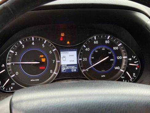Used 2014 INFINITI QX80 4WD w/ Deluxe Touring Package image 19