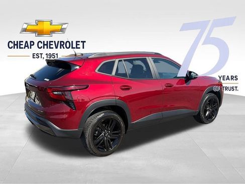 Used 2024 Chevrolet Trax ACTIV w/ Driver Confidence Package FWD image 5