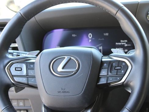Used 2024 Lexus GX 550 w/ Accessory Package (Z1) AWD/4WD image 12