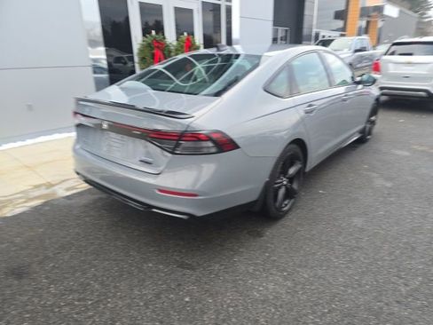 Used 2023 Honda Accord Sport image 6