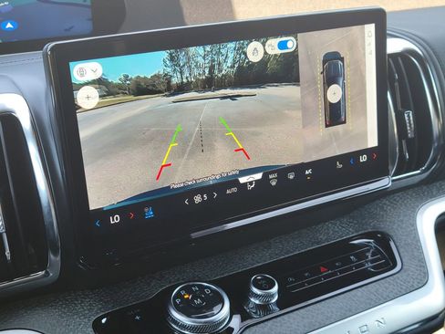 Certified 2025 Ford Expedition Tremor image 28