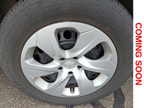 Used 2023 Toyota RAV4 LE AWD/4WD image 9