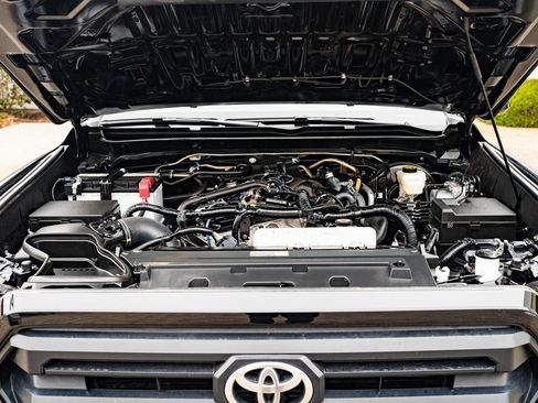 Used 2025 Toyota Tacoma SR5 image 43