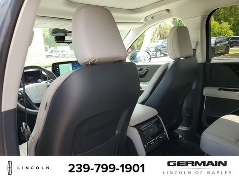 New 2026 Lincoln Aviator AWD image 21