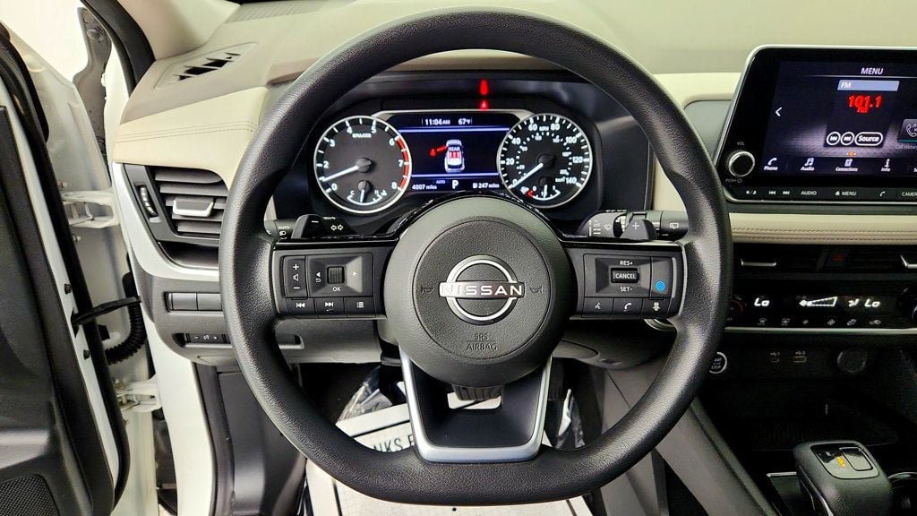 Used 2023 Nissan Rogue SV AWD/4WD image 13