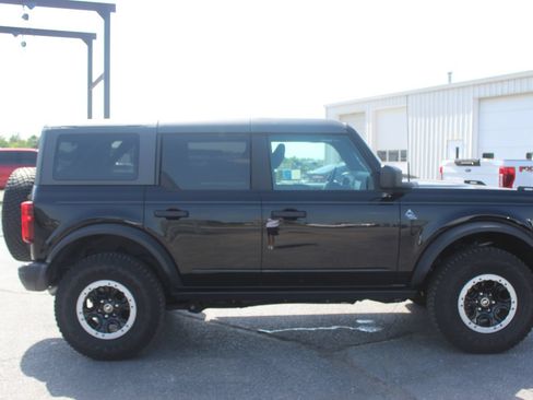 Used 2022 Ford Bronco Black Diamond w/ Sasquatch Package AWD/4WD image 7