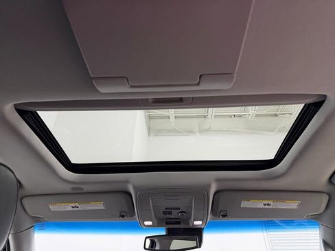 Used 2019 GMC Yukon XL Denali w/ Open Road Package image 22