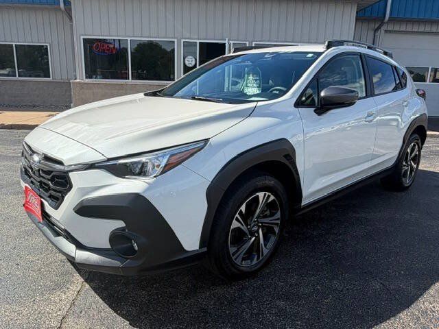 Used 2024 Subaru Crosstrek 2.0i Premium AWD/4WD image 3