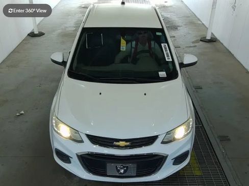 Used 2018 Chevrolet Sonic Premier FWD image 4