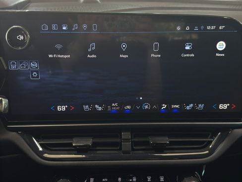 New 2026 Chevrolet Equinox EV RS image 17