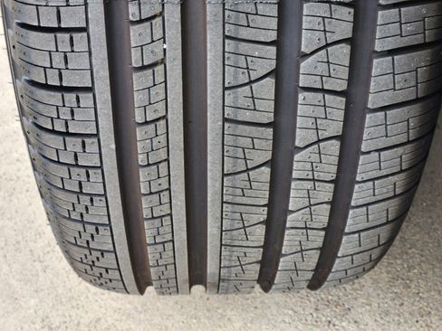 Used 2025 Volvo XC90 T8 Plus w/ Protection Package Premier image 14