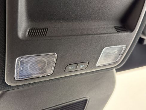 Used 2025 Ford Escape ST-Line FWD image 21